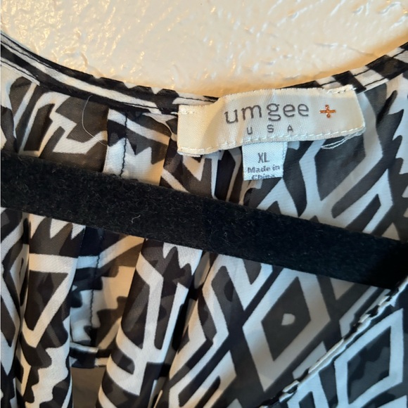 Sheer Top - Picture 2 of 3